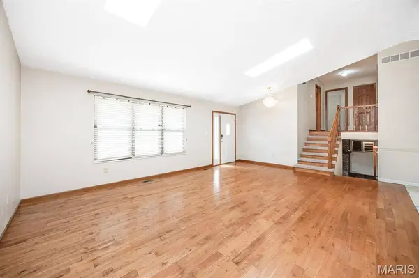 3920 Michael John DR, Swansea, IL 62226