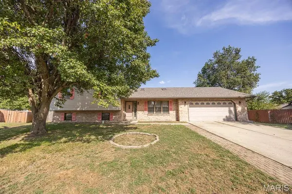 3920 Michael John DR, Swansea, IL 62226