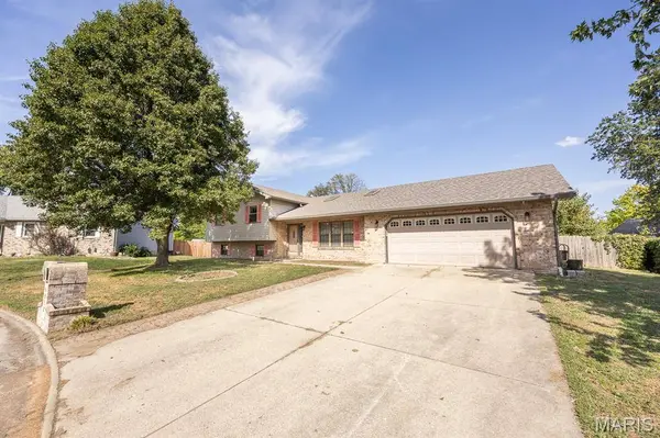 3920 Michael John DR, Swansea, IL 62226