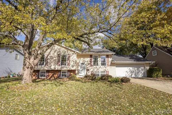 1504 Princeton DR, O'fallon, IL 62269
