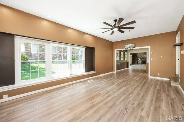 621 Harvard DR, Edwardsville, IL 62025
