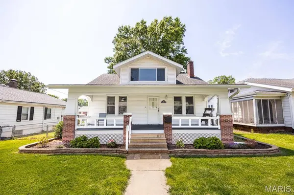 110 N 32nd ST, Belleville, IL 62226