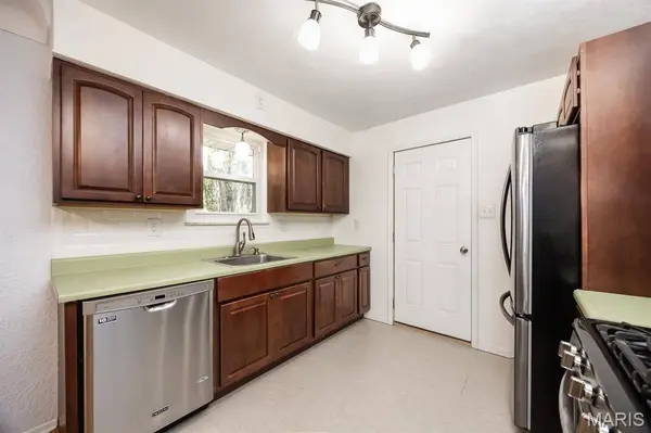 111 Marilyn AVE, Belleville, IL 62226