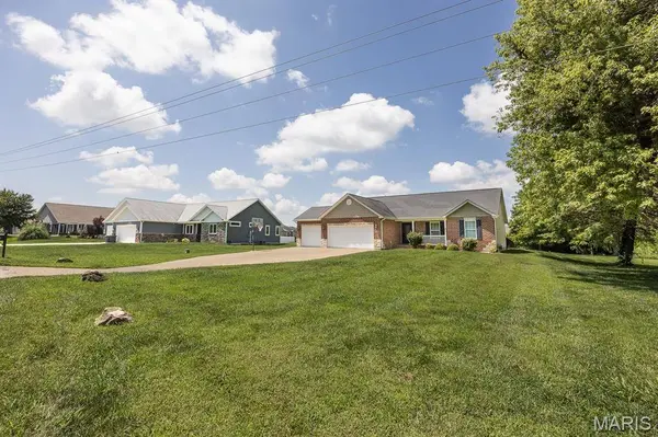 4641 Knab RD, Smithton, IL 62285
