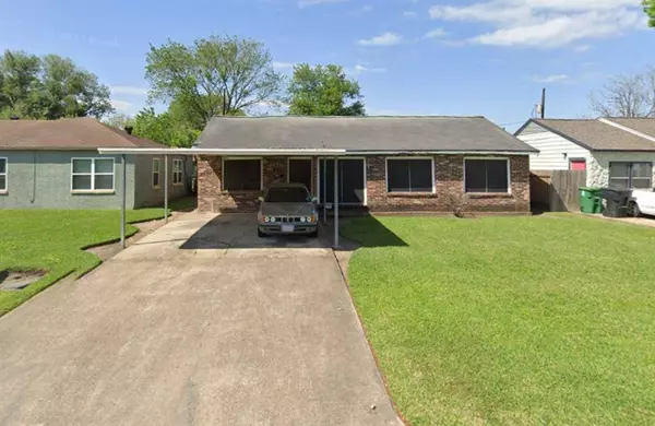 4721 Paradise LN, Houston, TX 77048