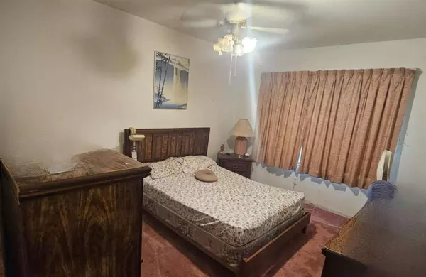 4721 Paradise LN, Houston, TX 77048