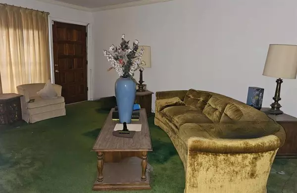 4721 Paradise LN, Houston, TX 77048