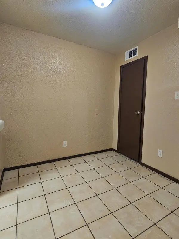 13480 S Thorntree #316, Houston, TX 77015