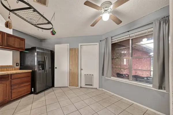 10135 Shell Rock RD, La Porte, TX 77571