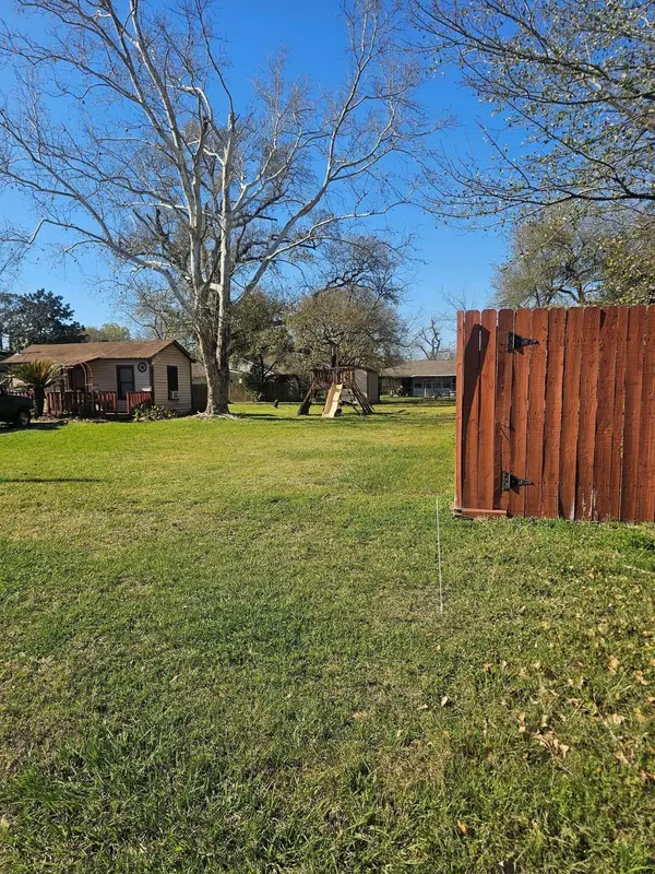 0 McPhail ST, Tomball, TX 77375