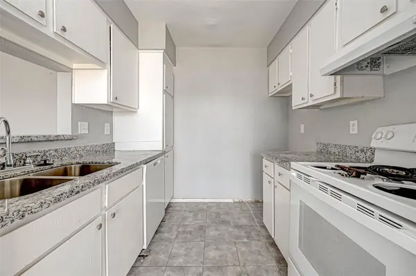 13480 S Thorntree DR #1202, Houston, TX 77015