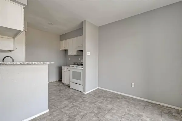 13480 S Thorntree DR #1202, Houston, TX 77015
