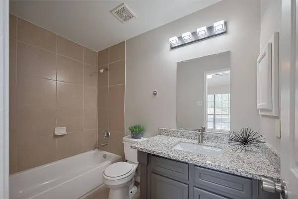 4320 Maggie ST, Houston, TX 77051