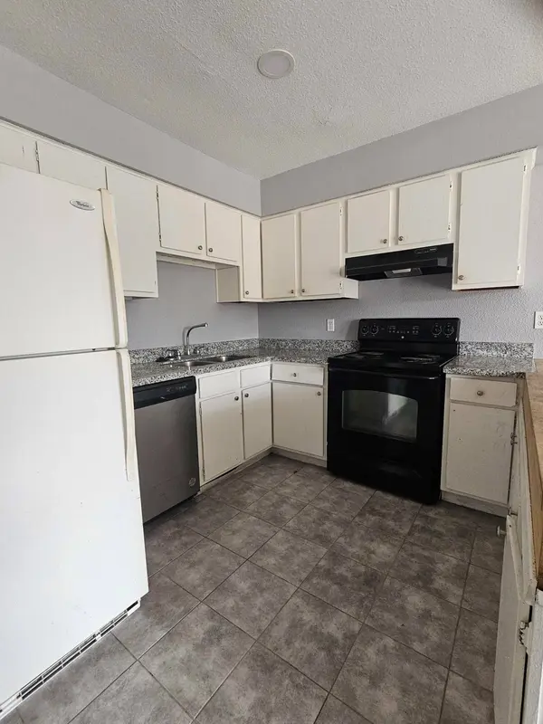 13480 S Thorntree DR #910, Houston, TX 77015