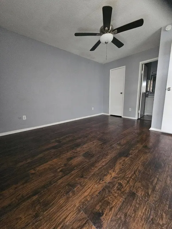13480 S Thorntree DR #910, Houston, TX 77015