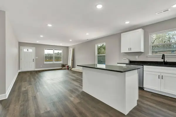 215 Marion CIR SE, Cleveland, TN 37323