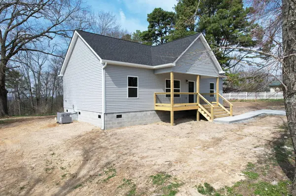 1205 Sunset TRL NE, Cleveland, TN 37311
