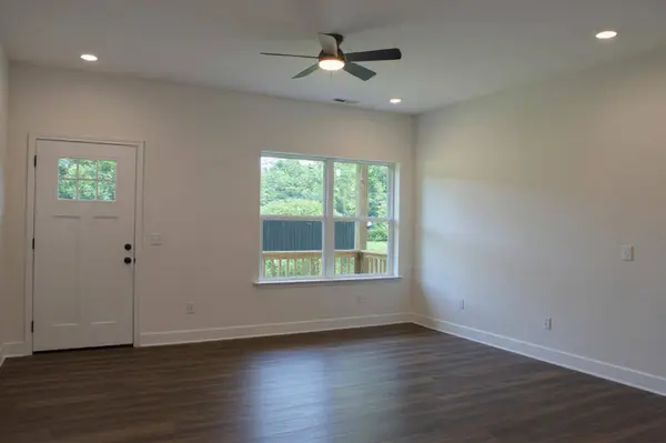 729 Walker AVE, Rossville, GA 30741