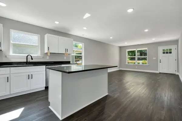 1016 Tunnel BLVD, Chattanooga, TN 37411