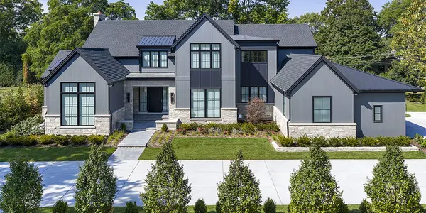 What Defines Luxury Real Estate in Chicago? A Complete Guide for Buyers and Investors