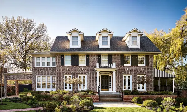 feature image of Chicago Real Estate Market Explained: Trends, Pricing & Opportunities for 2026