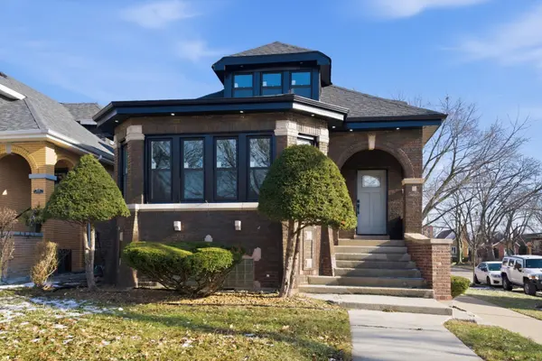 9157 S Paulina St, Chicago, IL 60620-5556