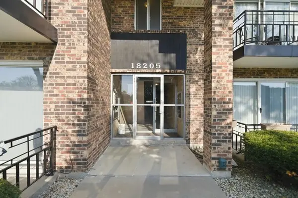 18205 Hart Dr #3A, Homewood, IL 60430-2513
