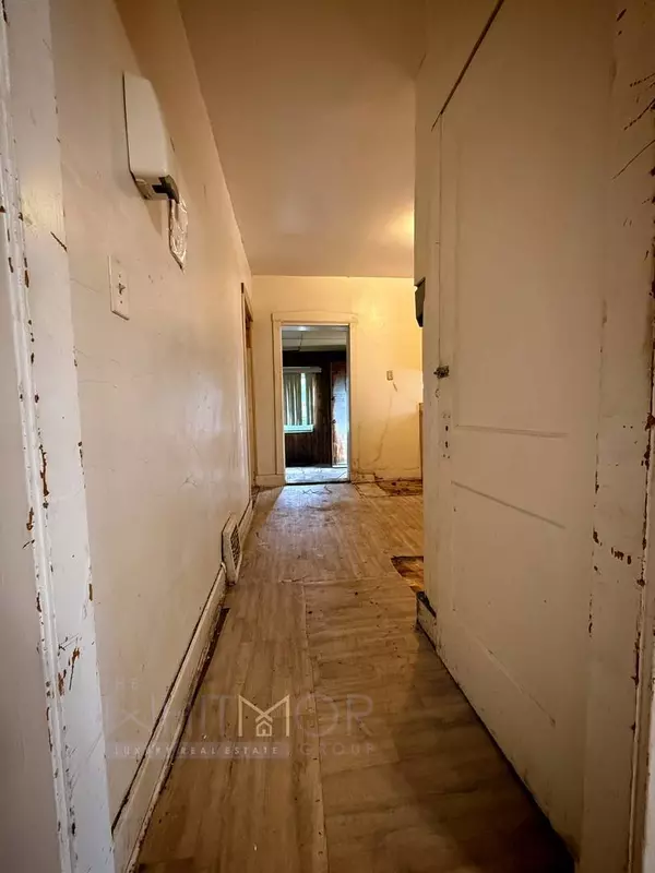 8505 S Vernon AVE, Chicago, IL 60619