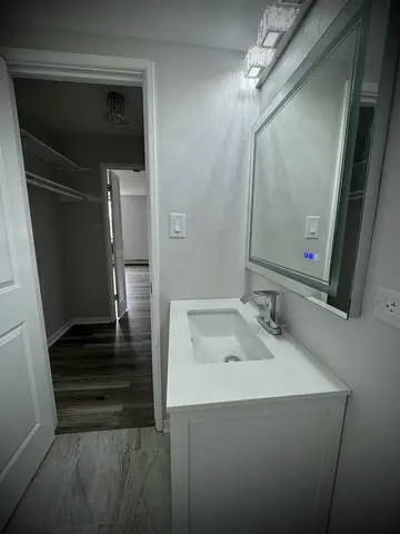 9720 S PULASKI RD #306, Oak Lawn, IL 60453