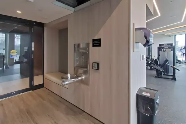 On L6m 5n2,,2501 Saw Whet BLVD Oakville #322