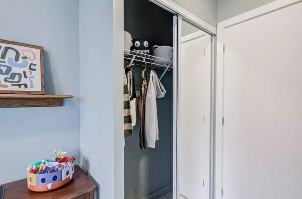 2501 saw whet blvd. #413, Oakville, canada