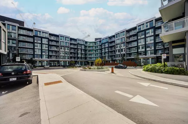 2501 Saw Whet BLVD Oakville #322, On L6m 5n2,