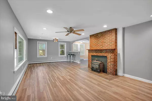 546 HURFFVILLE CROSSKEYS RD, Sewell, NJ 08080