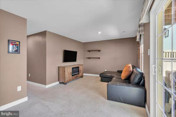 50 KELLY DR, Sicklerville, NJ 08081