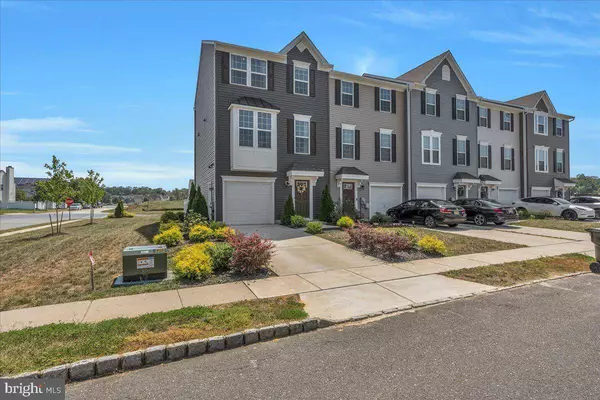 50 KELLY DR, Sicklerville, NJ 08081