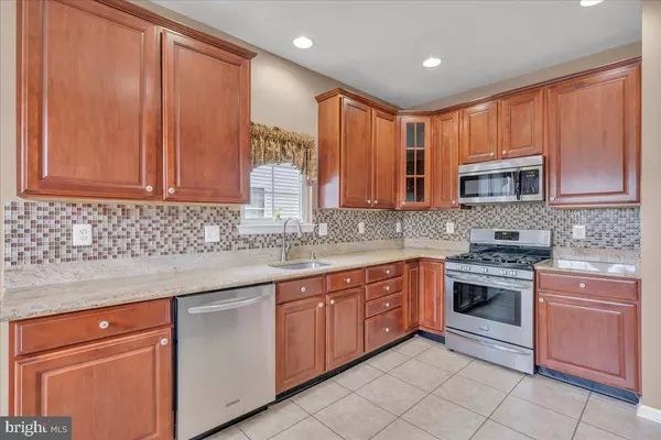 13 PLEASANT VALLEY DR, Sewell, NJ 08080