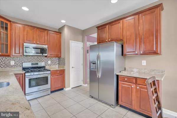 13 PLEASANT VALLEY DR, Sewell, NJ 08080