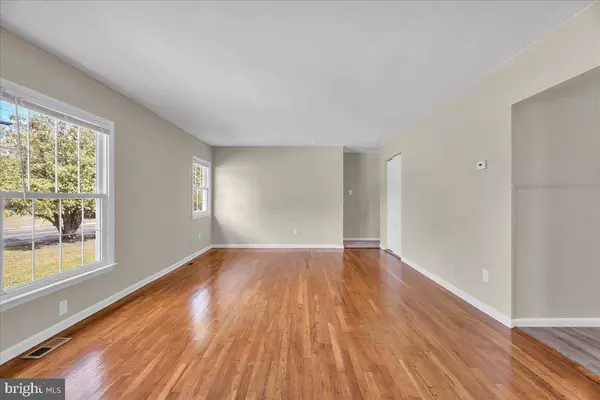 81 HADDON AVE, Gibbsboro, NJ 08026