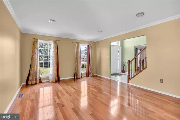 27 UPTON WAY, Sewell, NJ 08080