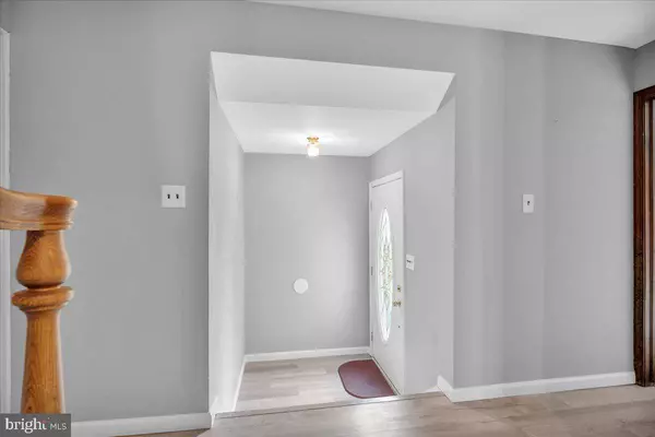 68 STURBRIDGE DR, Sicklerville, NJ 08081