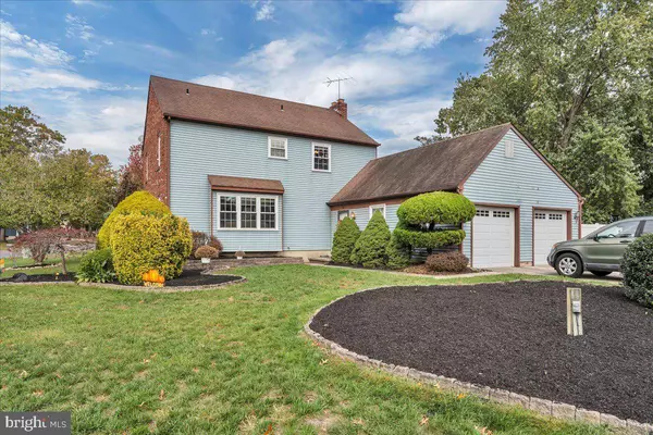 68 STURBRIDGE DR, Sicklerville, NJ 08081