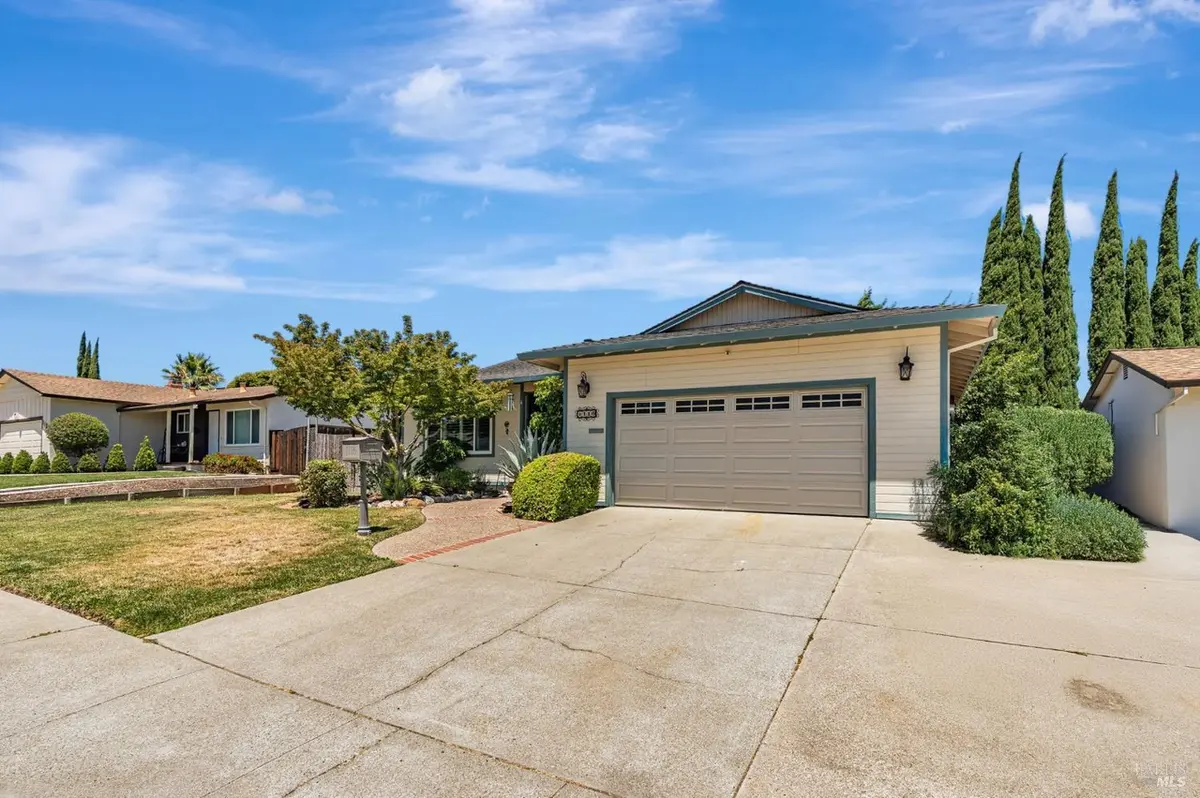 1116 Monterey Dr, Antioch, CA 94509-4618