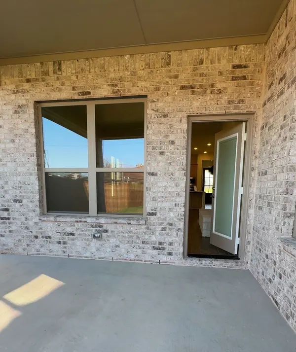 3 Beautiful New Construction Homes in River Ranch in Van Alstyne Under $400K