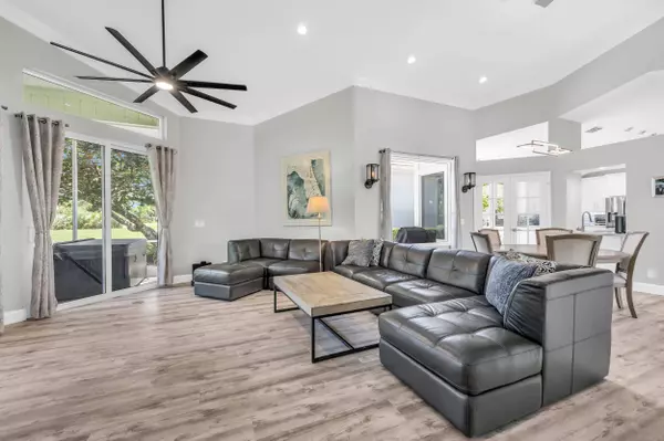 2211 NW Seagrass DR, Palm City, FL 34990