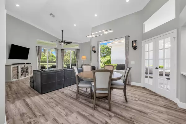 2211 NW Seagrass DR, Palm City, FL 34990