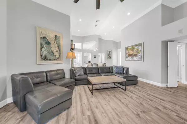 2211 NW Seagrass DR, Palm City, FL 34990