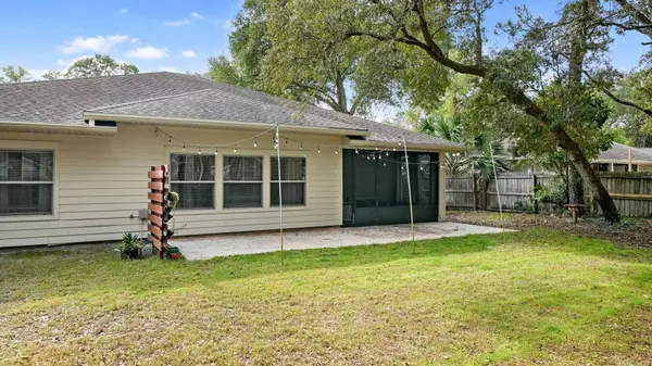 35 SE Okahatchee CIR, Fort Walton Beach, FL 32548