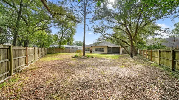 35 SE Okahatchee CIR, Fort Walton Beach, FL 32548