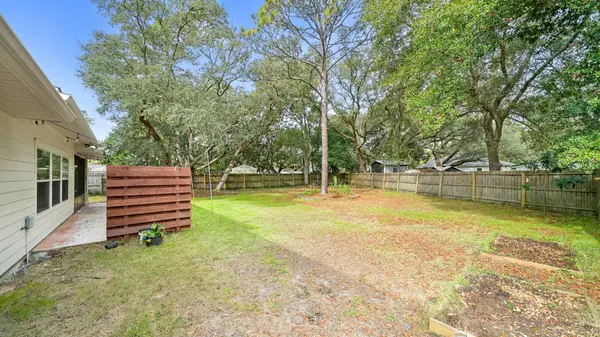 35 SE Okahatchee CIR, Fort Walton Beach, FL 32548