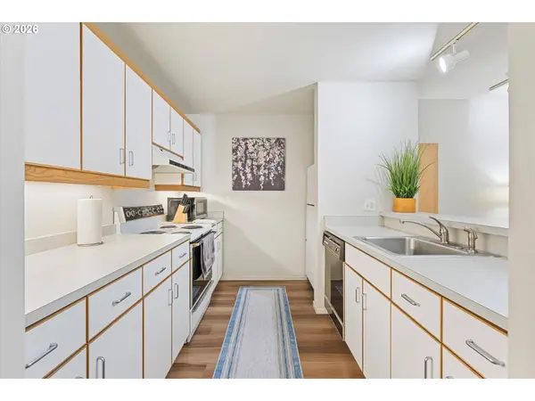 1710 S HARBOR WAY #202, Portland, OR 97201